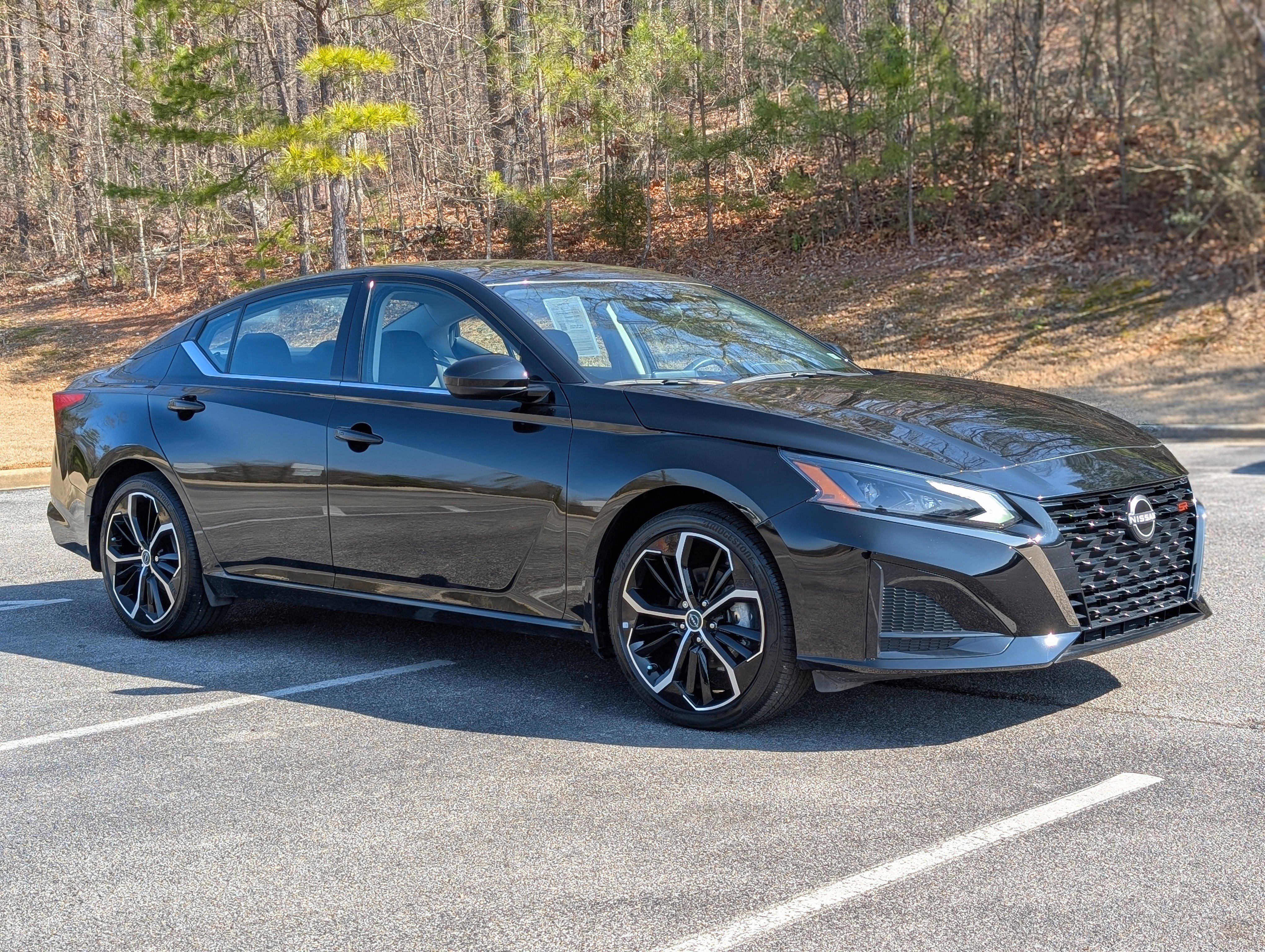 Used 2024 Nissan Altima 2.5 SR FWD image 11