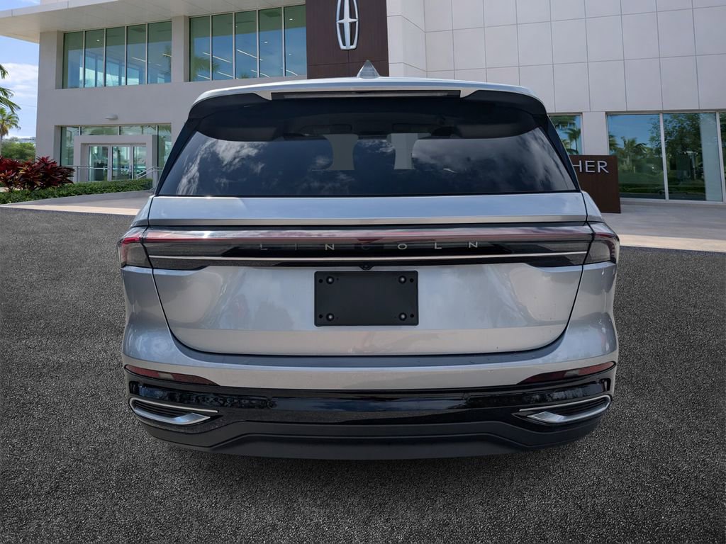 Certified 2025 Lincoln Nautilus Premier image 6