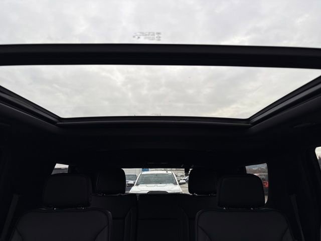 Used 2023 GMC Yukon Denali w/ LPO, Floor Liner Package image 17