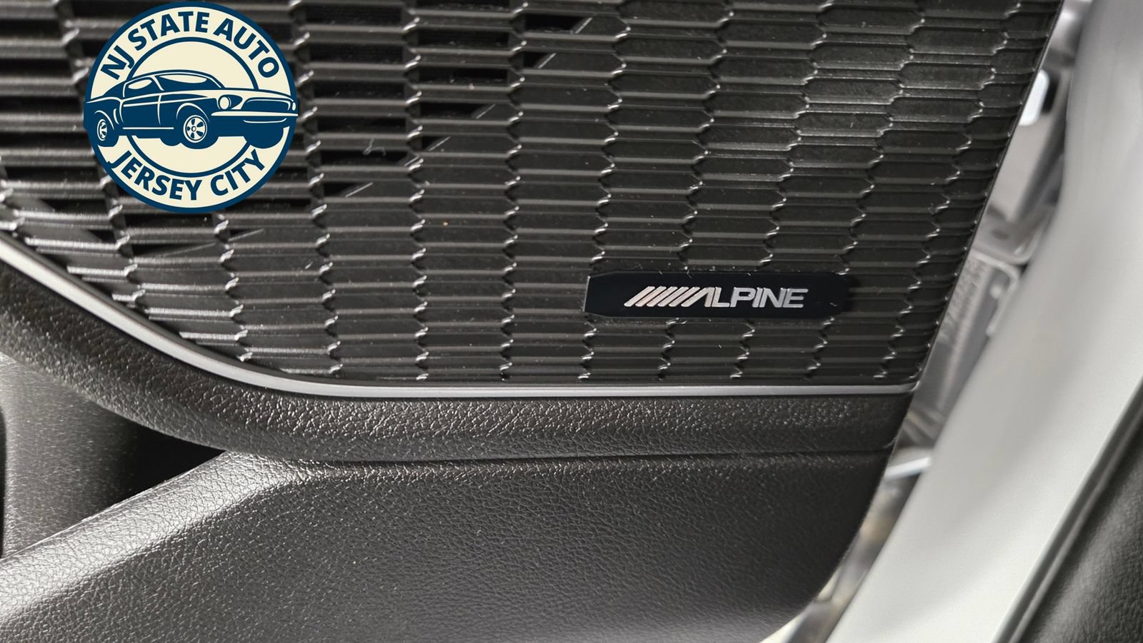 Used 2023 Jeep Grand Cherokee 4WD 4xe image 27