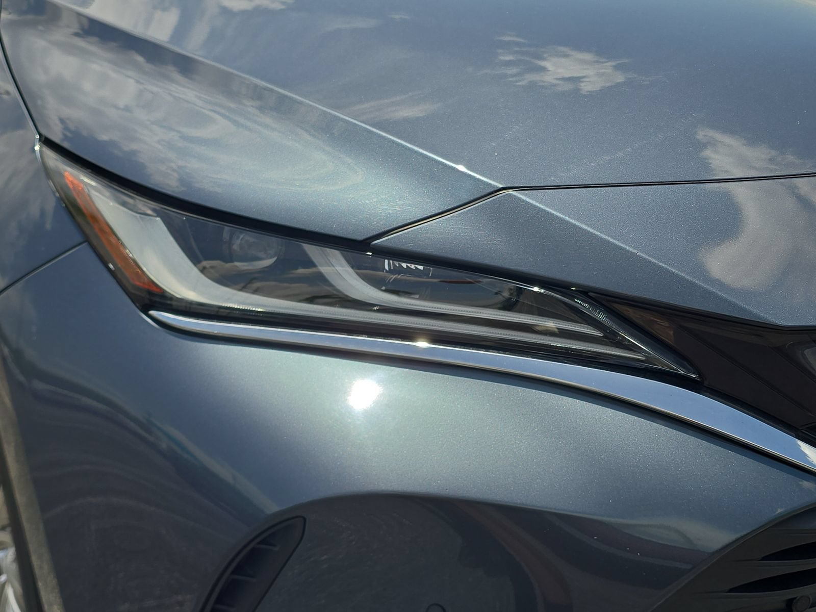 Used 2021 Toyota Venza Limited AWD/4WD image 6