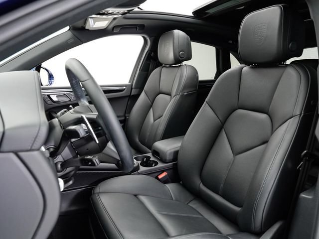 Certified 2023 Porsche Macan S AWD/4WD image 5
