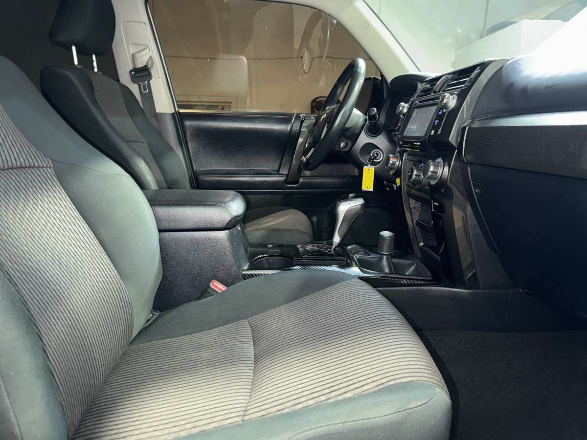 Used 2018 Toyota 4Runner TRD Off-Road AWD/4WD image 24