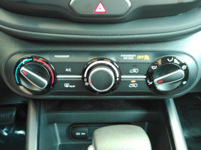 Used 2023 Kia Soul LX w/ LX Technology Package FWD image 31