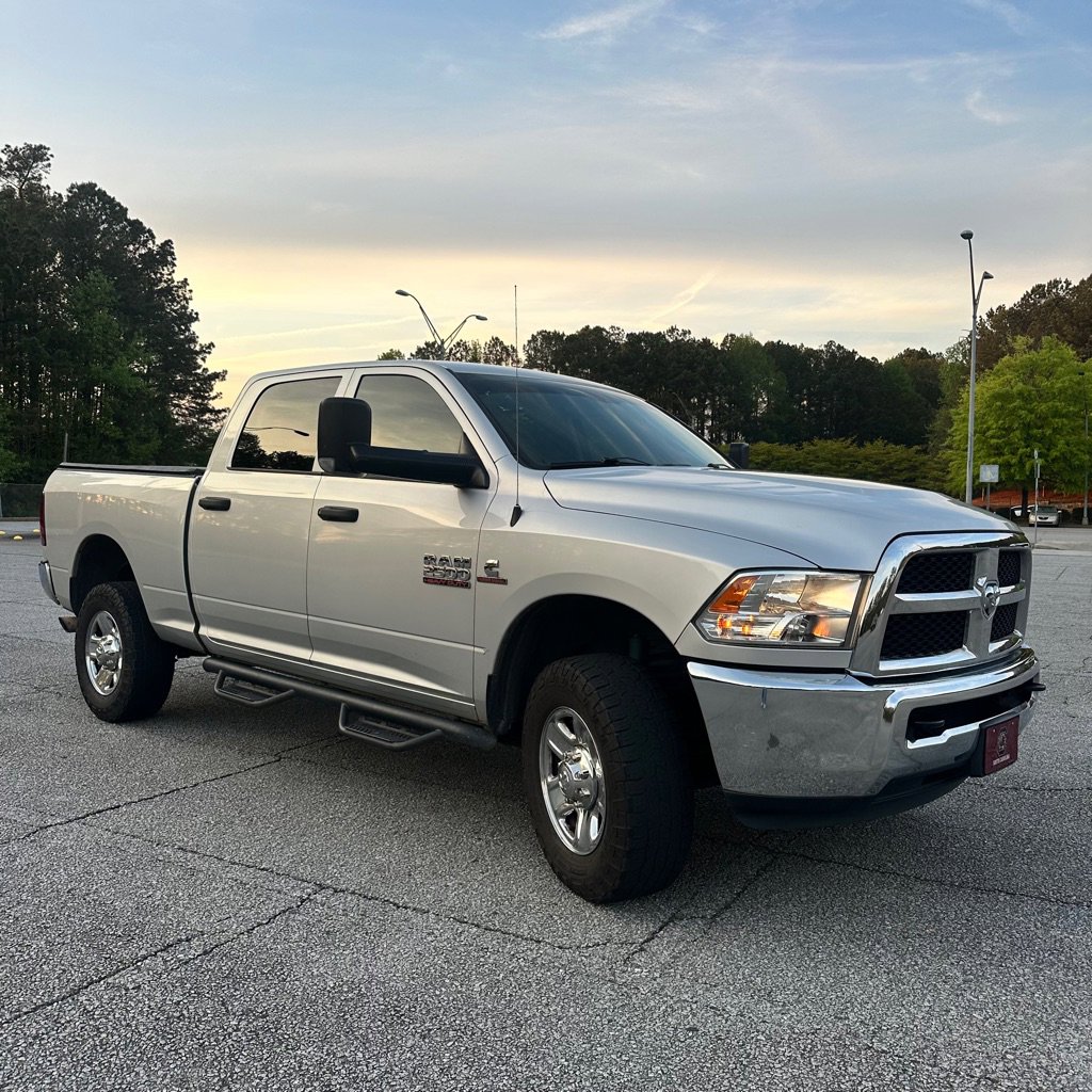 Used 2018 RAM 2500 Tradesman w/ Chrome Appearance Group image 9