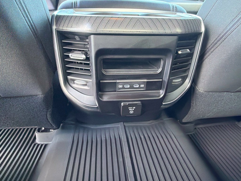 New 2027 RAM 3500 Big Horn AWD/4WD image 18