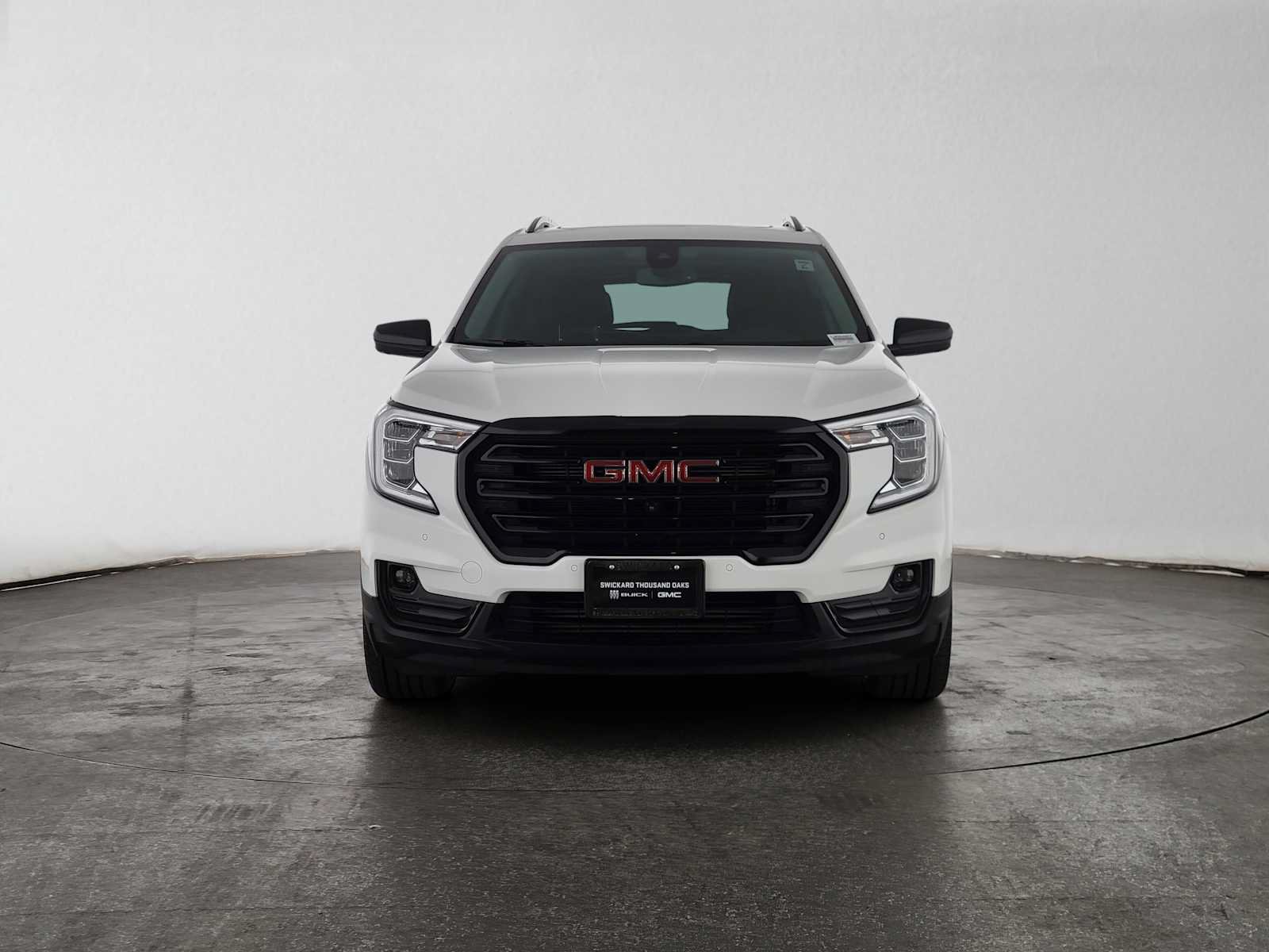 Used 2022 GMC Terrain SLT w/ Infotainment Package II FWD image 8