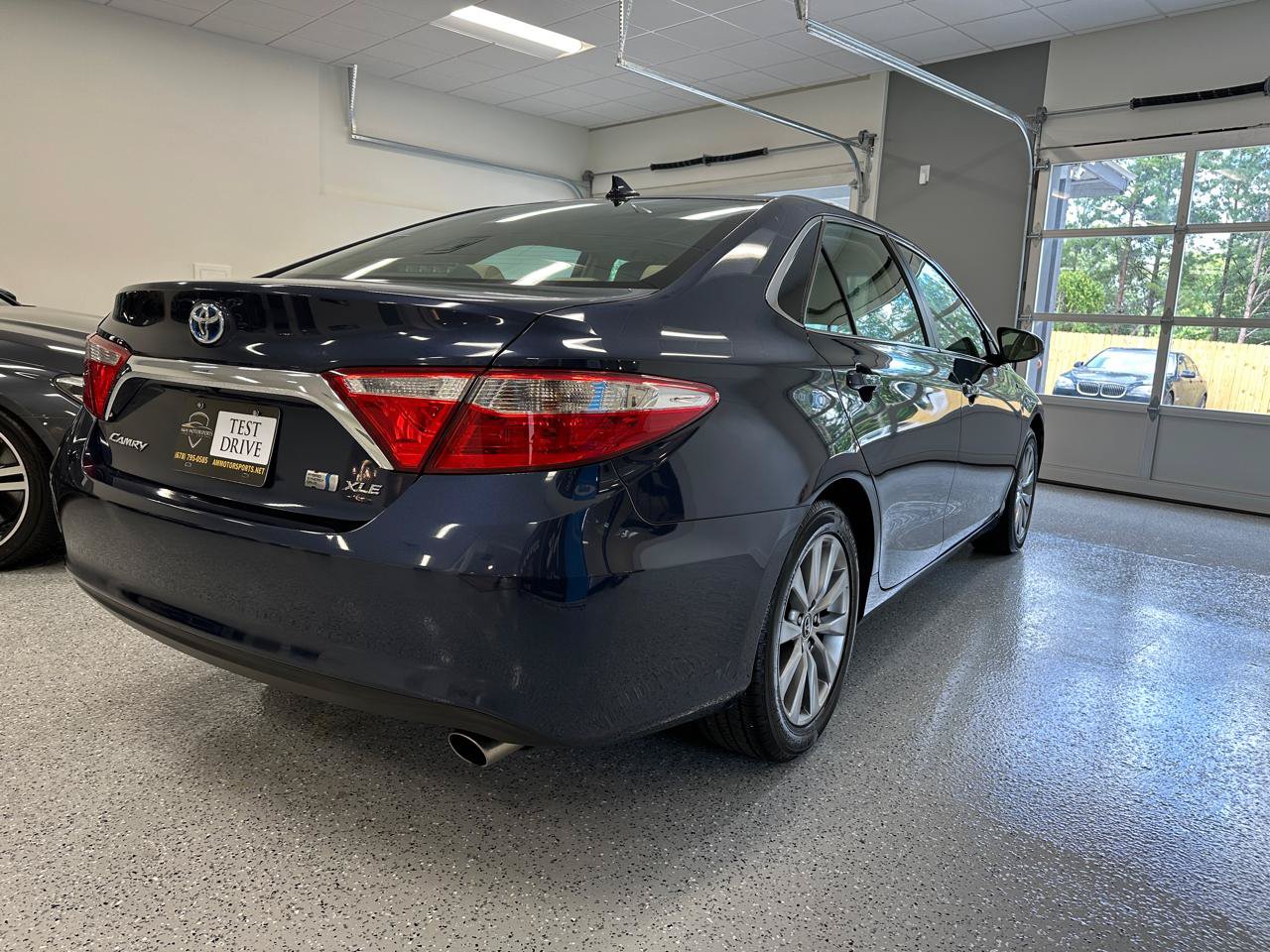 Used 2015 Toyota Camry XLE w/ Moonroof Package FWD image 7