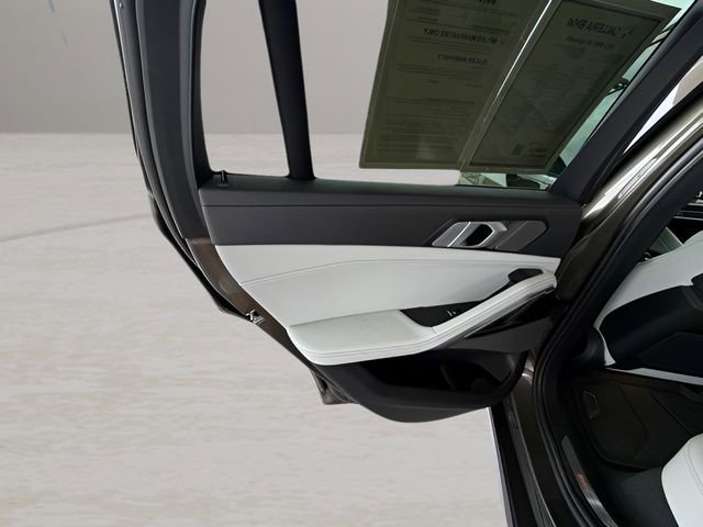 Used 2023 BMW X6 xDrive40i w/ Luxury Seating Package image 36