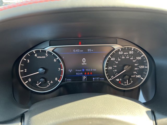 New 2025 Nissan Altima 2.5 SR image 9