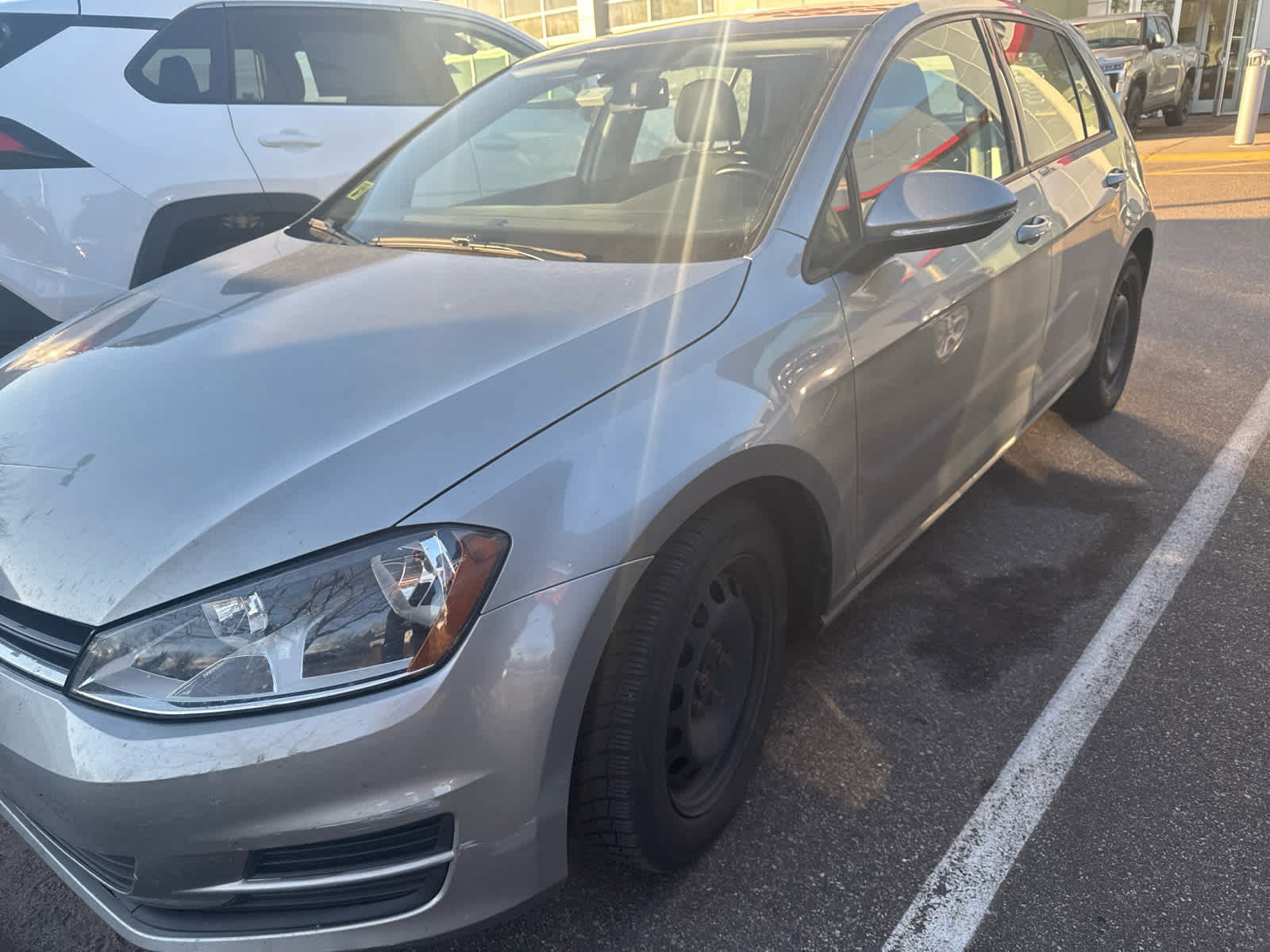 Used 2017 Volkswagen Golf S image 6