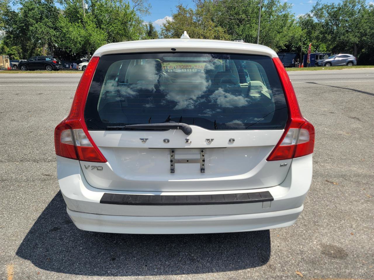 Used 2008 Volvo V70 image 6