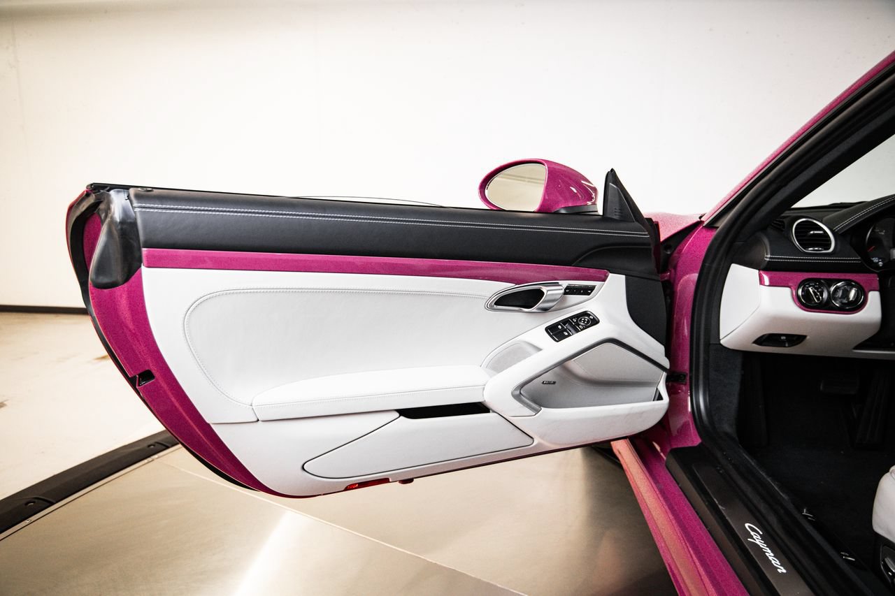 New 2025 Porsche 718 Cayman RWD image 23