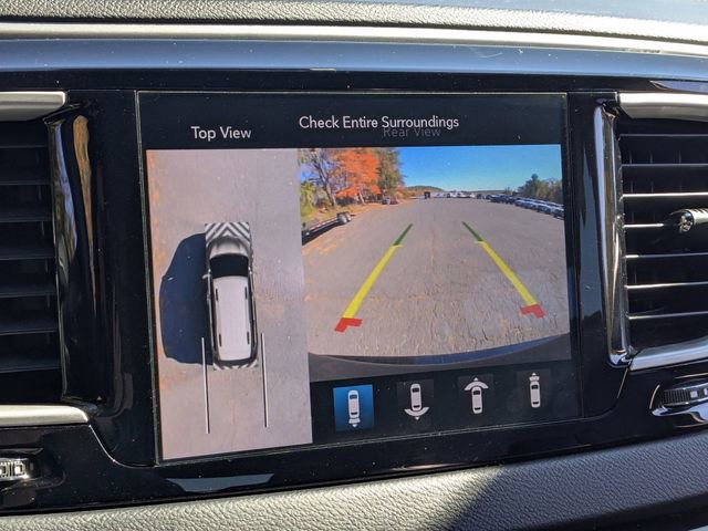 Certified 2020 Chrysler Pacifica Touring-L w/ Advanced Safetytec Group image 18