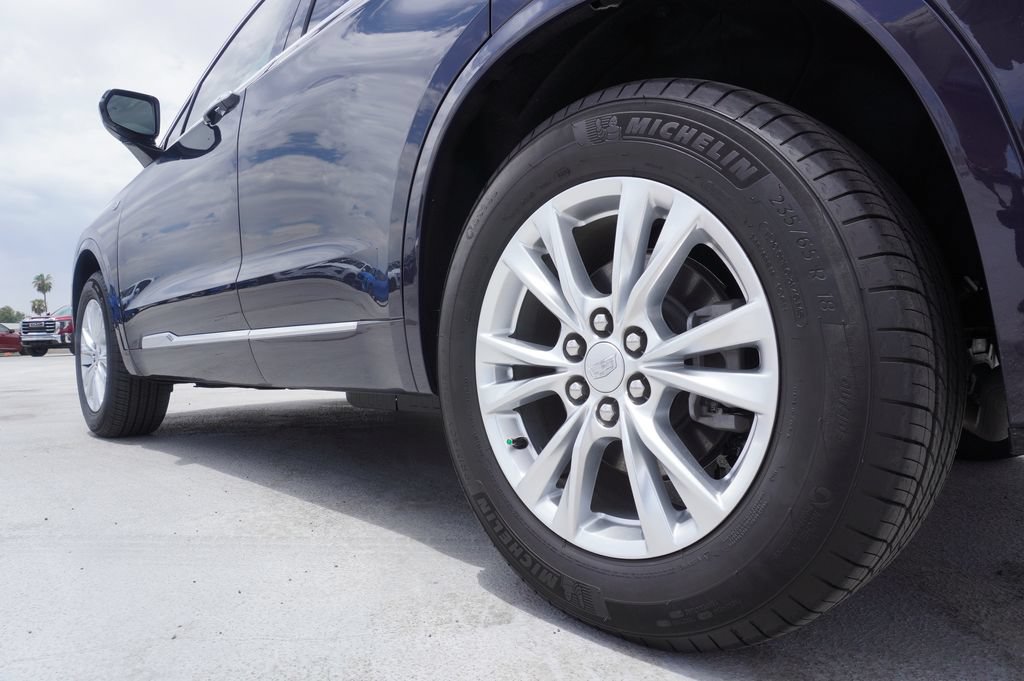 Certified 2025 Cadillac XT6 Luxury FWD image 6