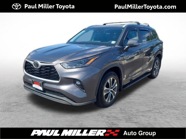Used 2023 Toyota Highlander XLE