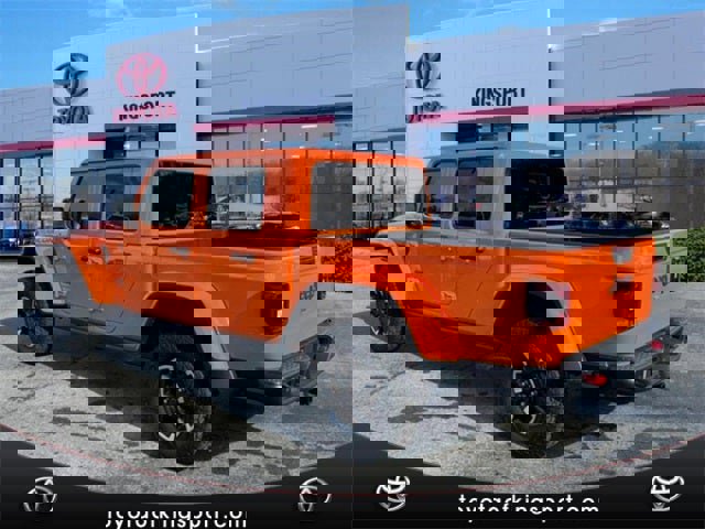 Used 2025 Jeep Gladiator Rubicon image 3