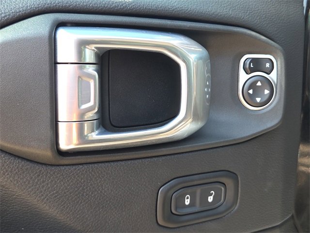 Used 2022 Jeep Gladiator Overland image 17