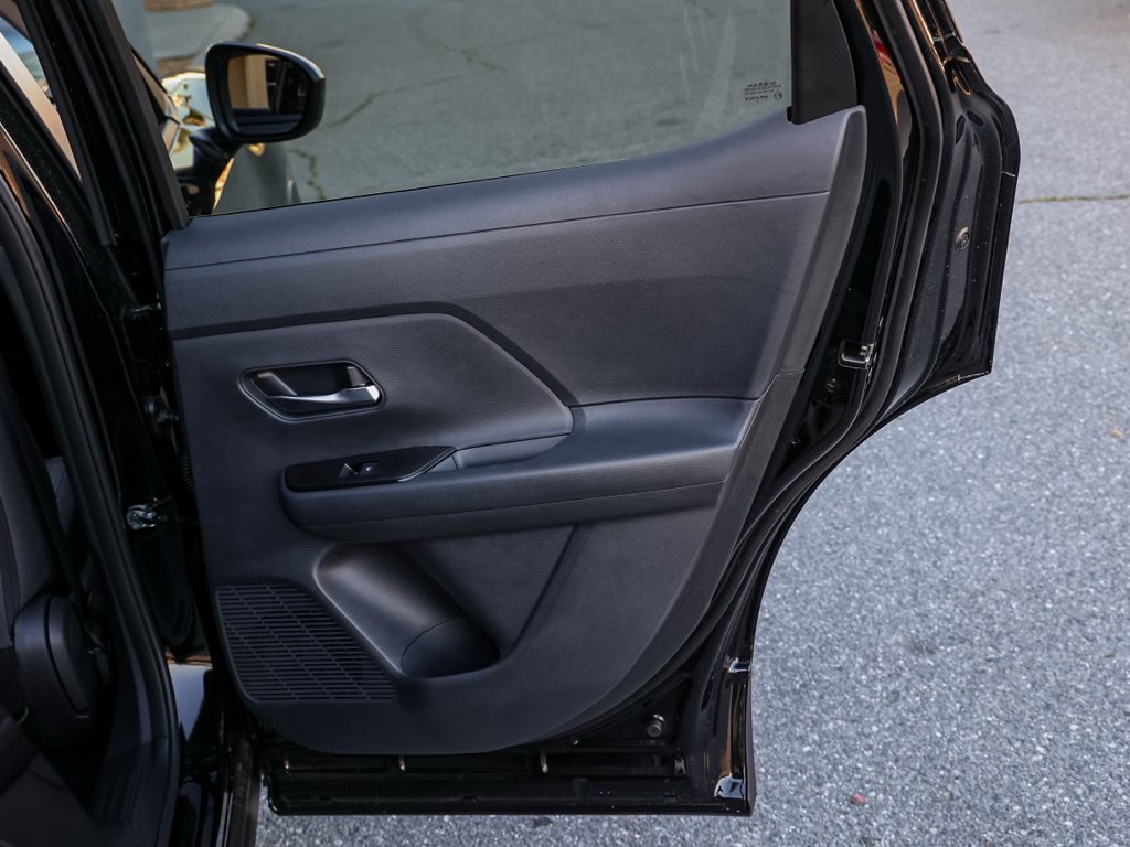 New 2026 Nissan Kicks SV w/ Charging Package FWD image 19