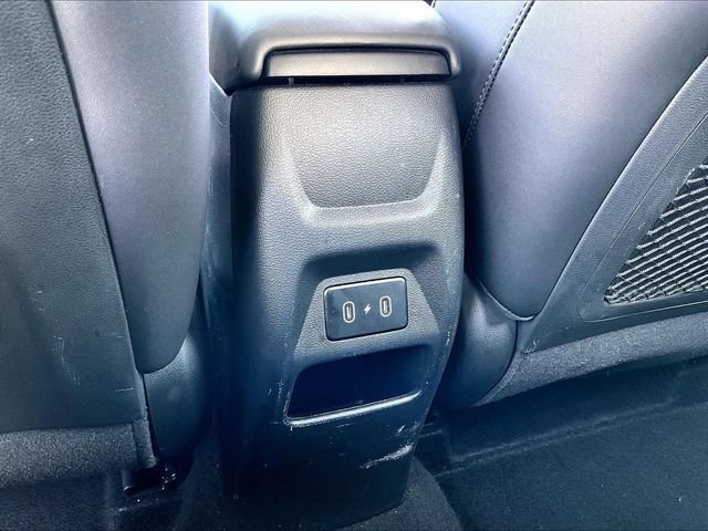 Used 2024 Hyundai Venue Limited FWD image 28