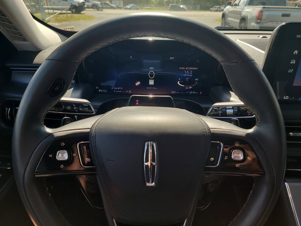 Certified 2025 Lincoln Aviator 2WD w/ Jet Appearance Package image 26