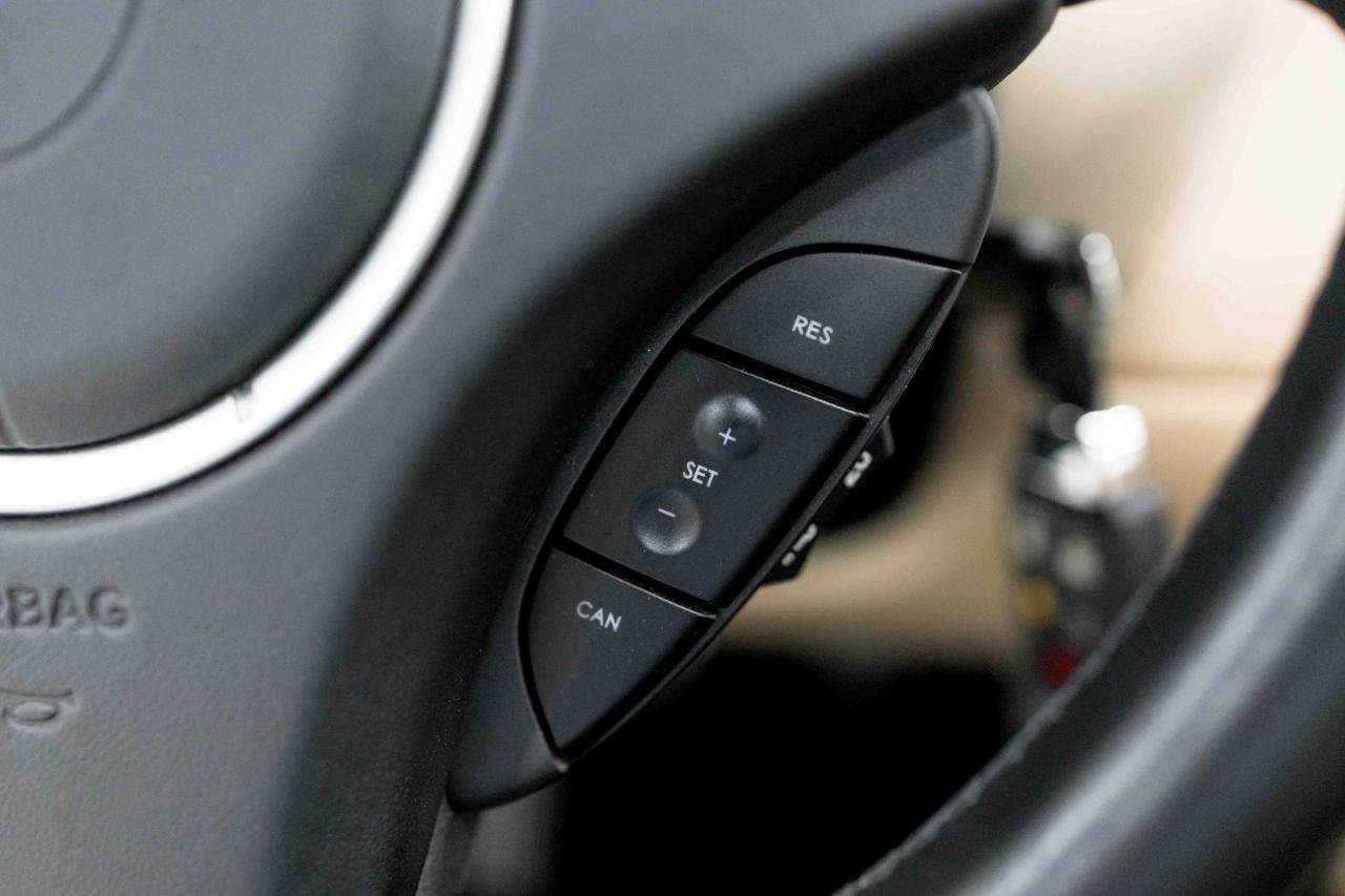 Used 2006 Aston Martin DB9 Volante RWD image 72