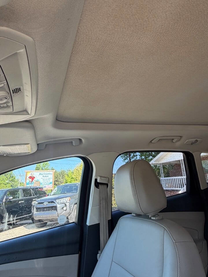 Used 2015 Ford Escape Titanium w/ Equipment Group 301A FWD image 18