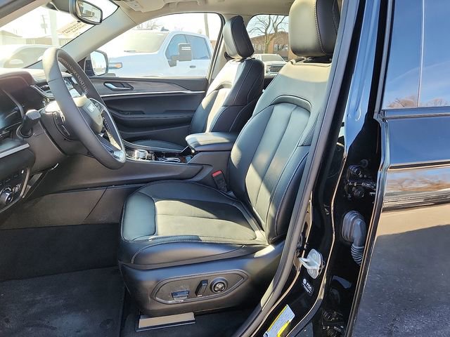 Used 2022 Jeep Grand Cherokee Limited 4xe image 13