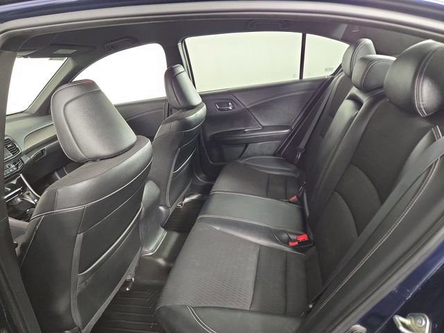 Used 2017 Honda Accord Sport image 14