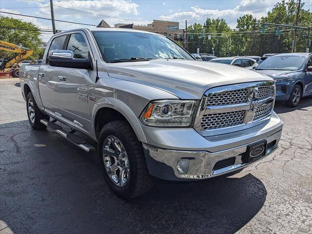 Used 2017 RAM 1500 Laramie AWD/4WD image 6