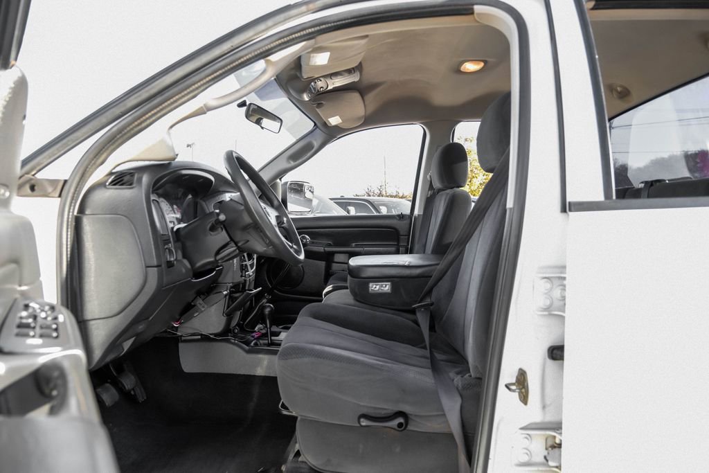 Used 2003 Dodge Ram 2500 Truck SLT image 32