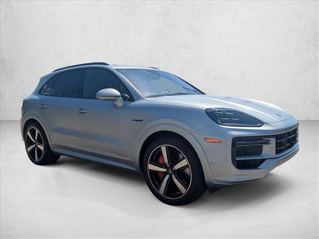 Used 2025 Porsche Cayenne Turbo image 3