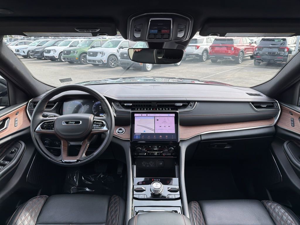 Used 2025 Jeep Grand Cherokee Summit image 25