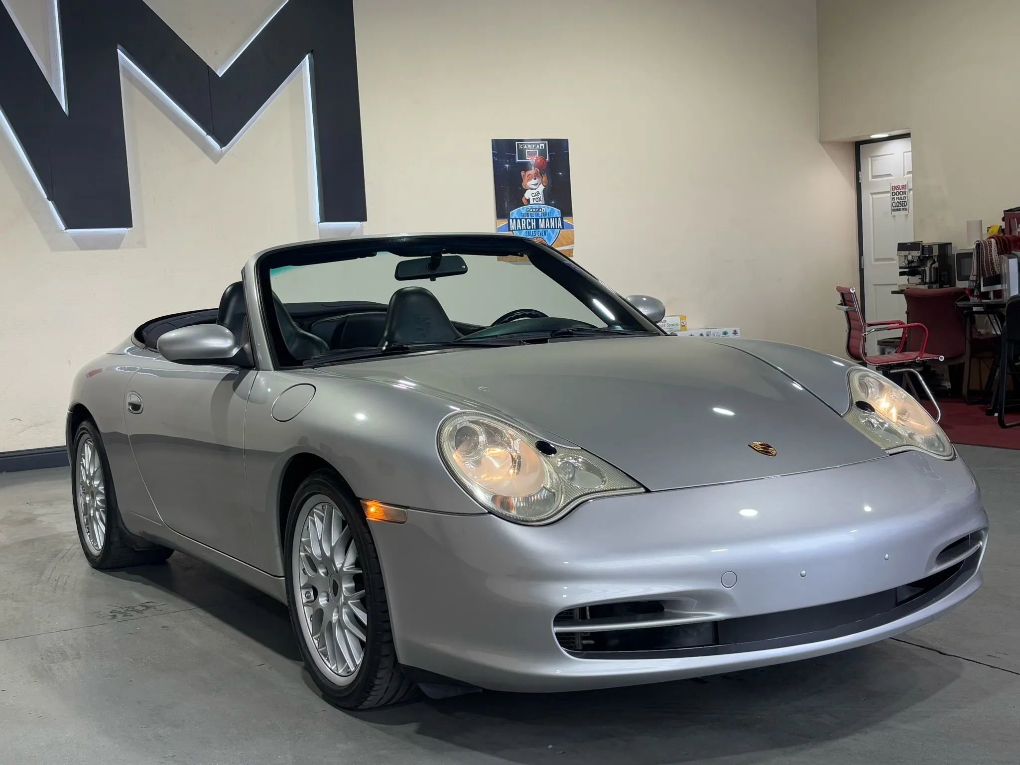 Used 2004 Porsche 911 Carrera image 10