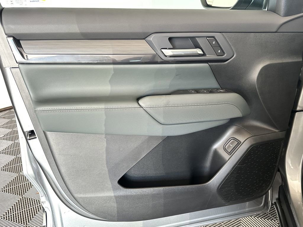 New 2026 GMC Terrain AT4 w/ Technology Package II AWD/4WD image 11