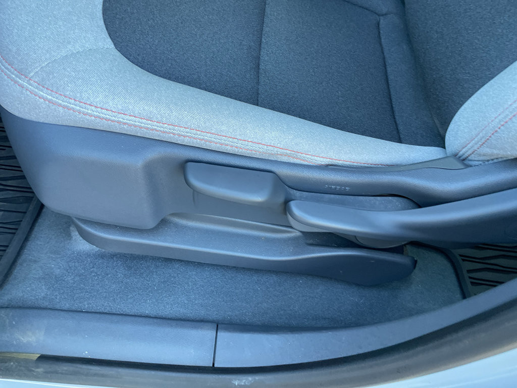 Used 2020 Chevrolet Bolt LT image 19