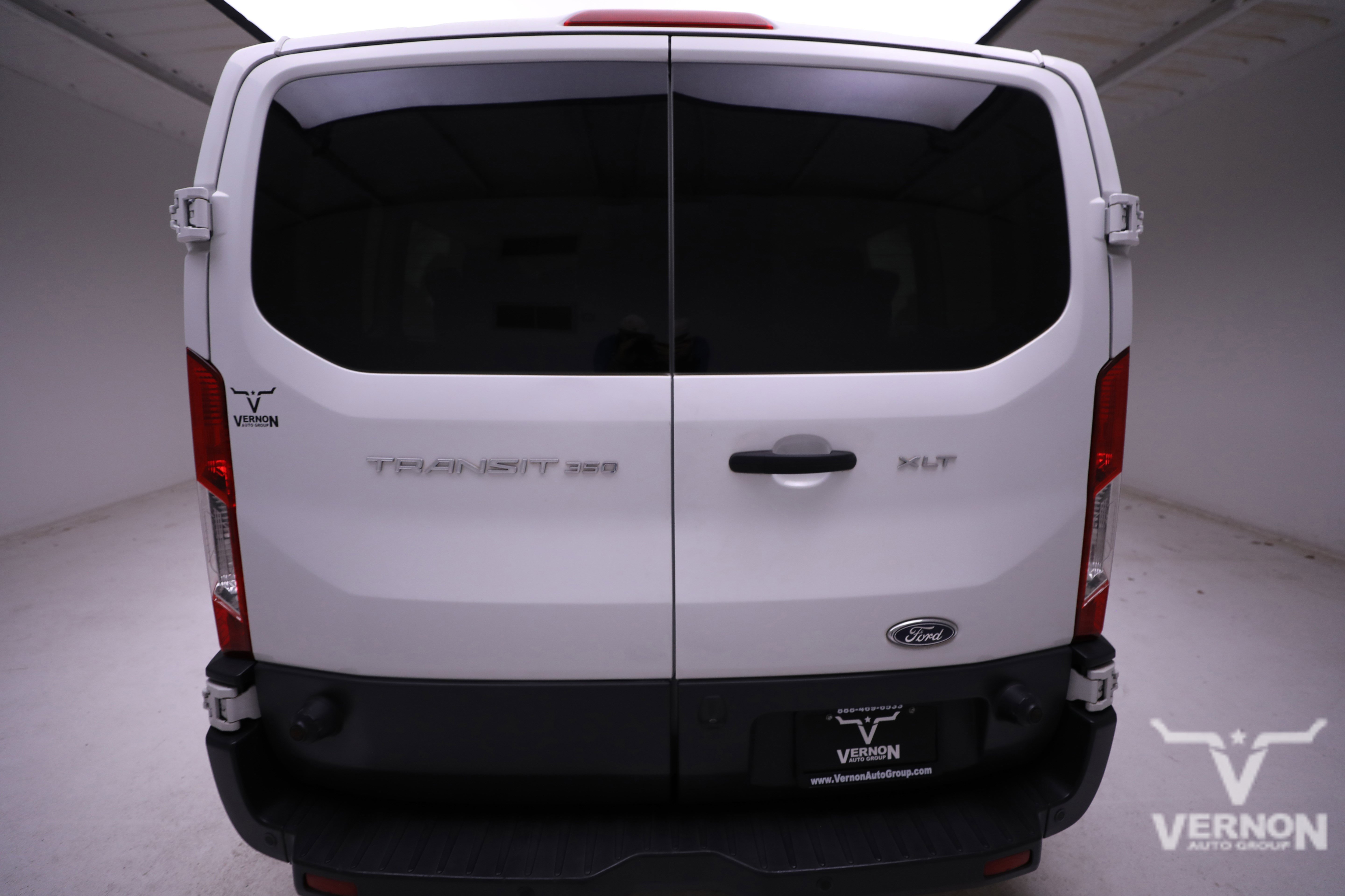 Used 2016 Ford Transit 350 XLT image 4