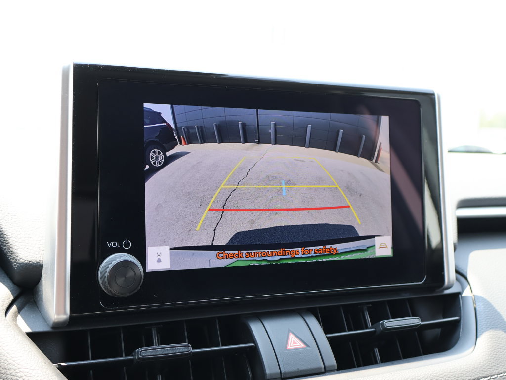 Used 2025 Toyota RAV4 XLE AWD/4WD image 32
