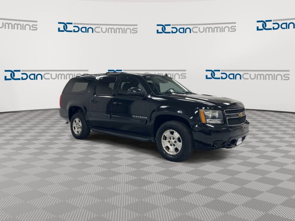 Used 2014 Chevrolet Suburban LT image 2
