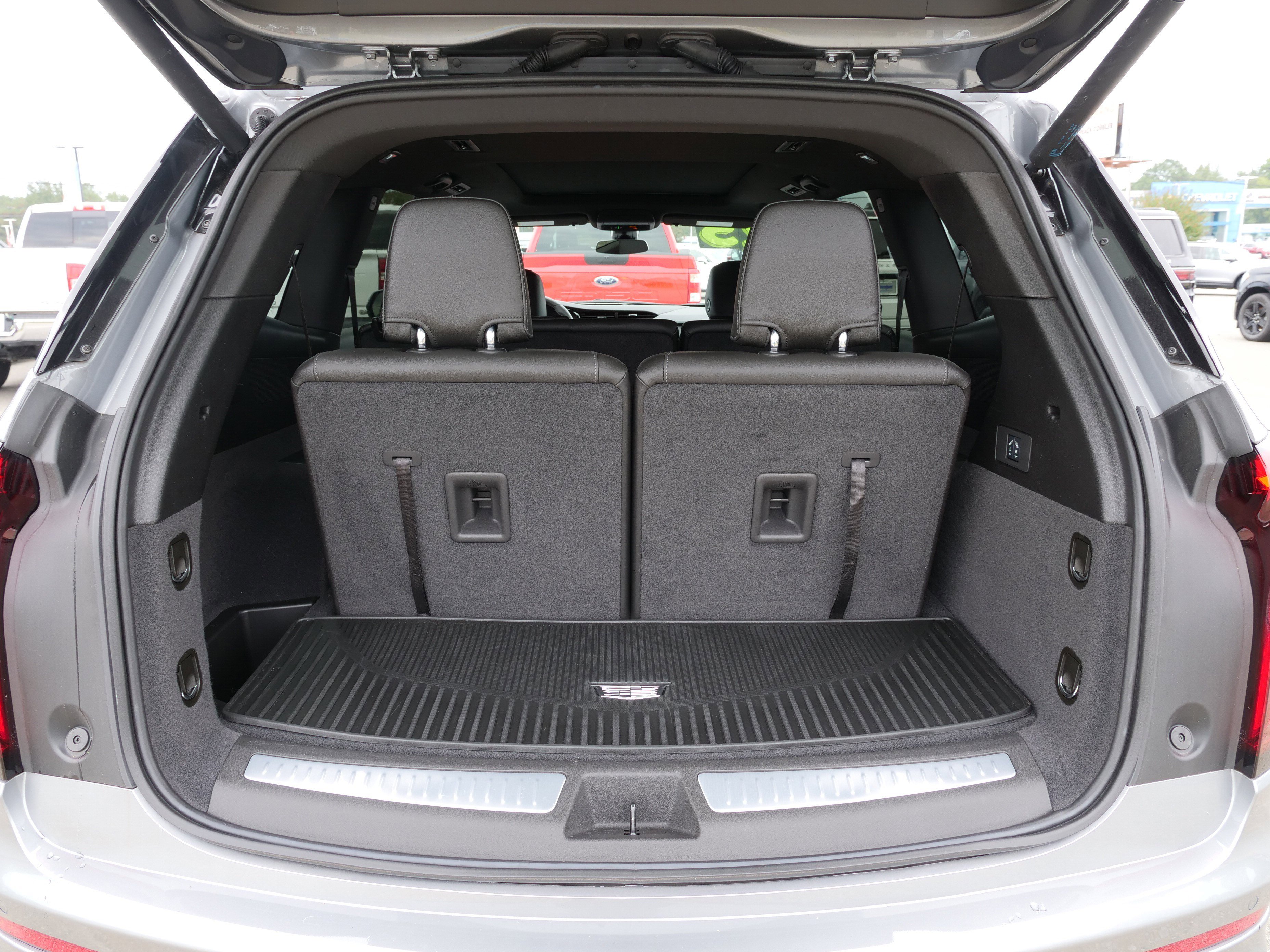 Certified 2025 Cadillac XT6 Luxury image 14