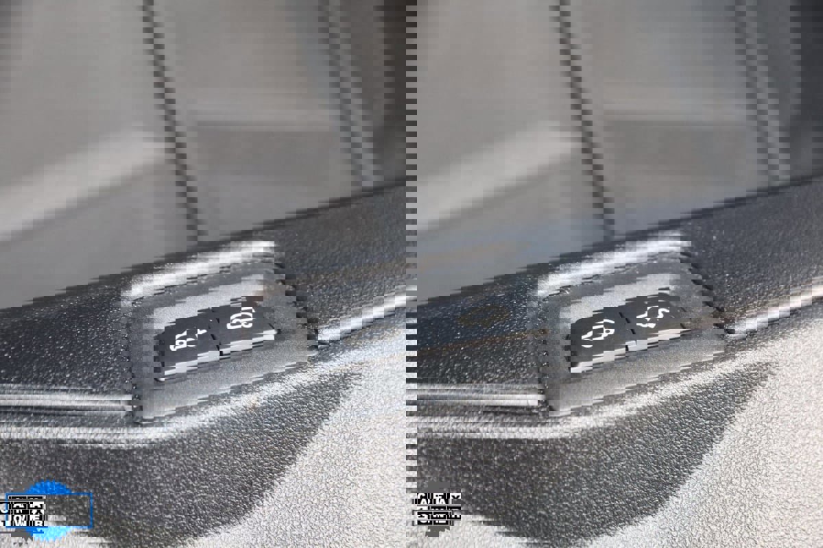 Used 2024 BMW X7 xDrive40i w/ M Sport Package image 69