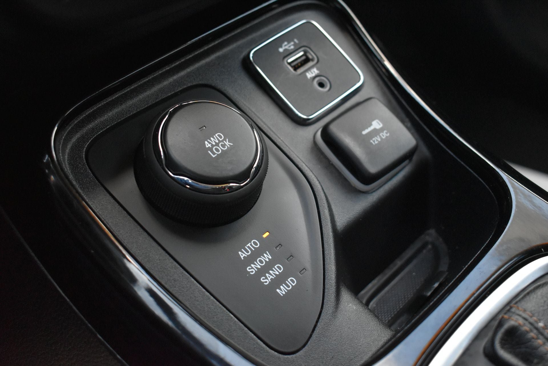 Used 2021 Jeep Compass Limited AWD/4WD image 31
