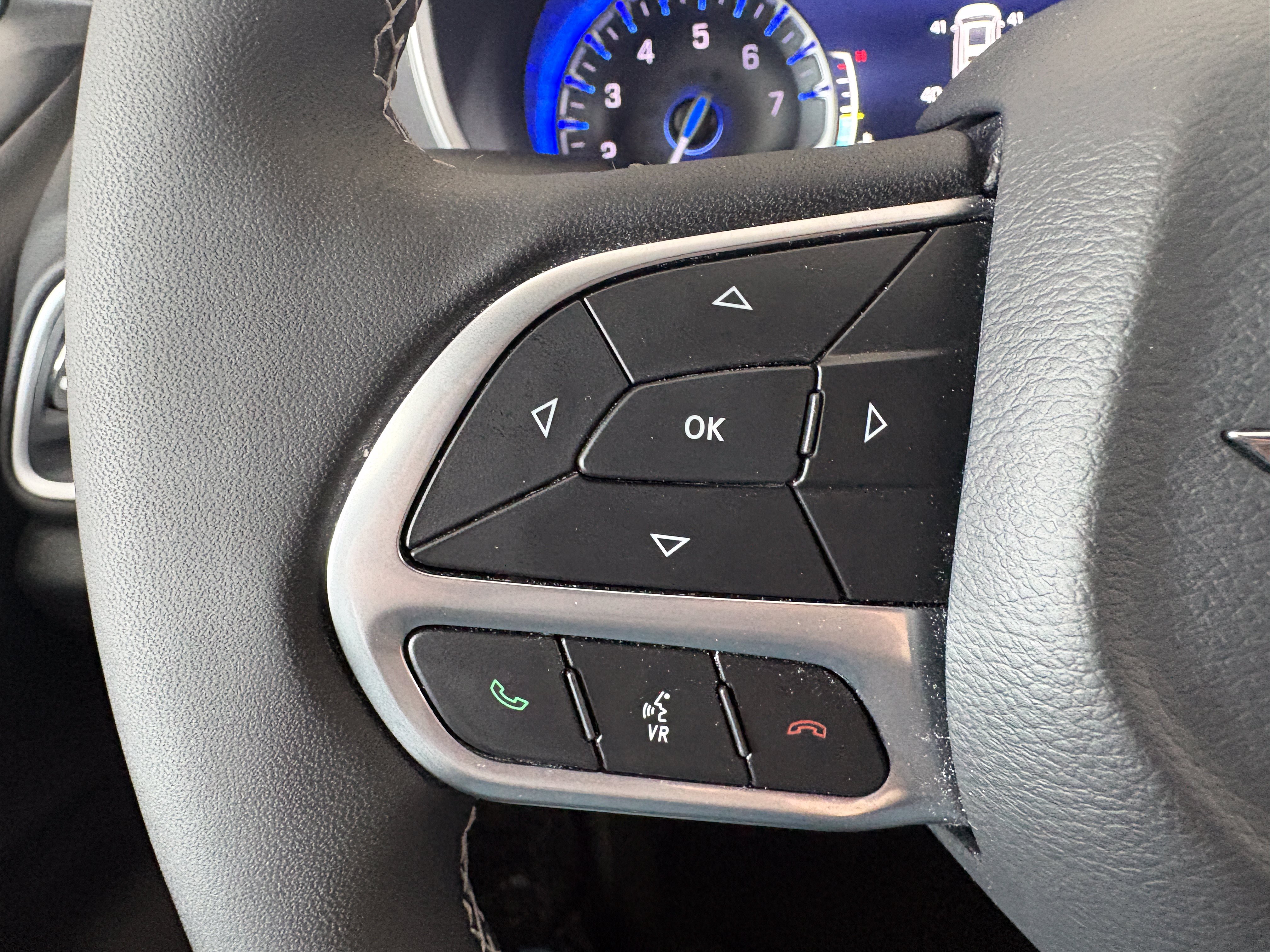 Used 2026 Chrysler Pacifica Select FWD image 13