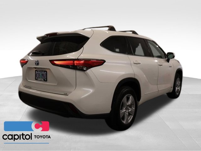 Used 2020 Toyota Highlander LE AWD/4WD image 2