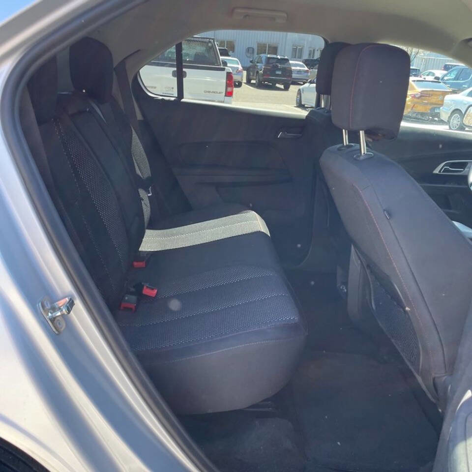 Used 2017 Chevrolet Equinox LT w/ Convenience Package image 27