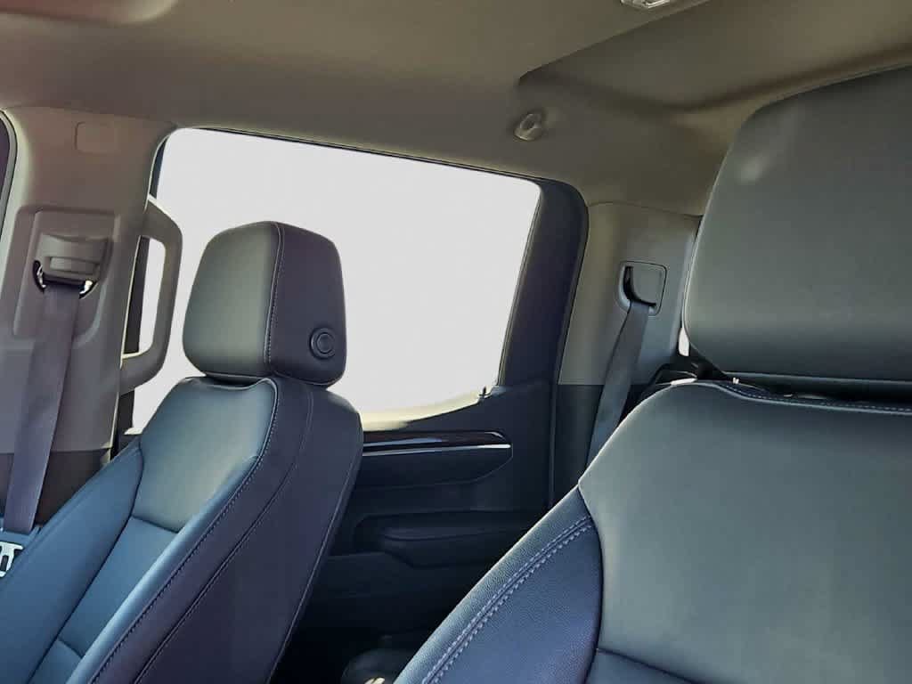 Used 2024 Chevrolet Silverado 1500 LT Trail Boss w/ Convenience Package II AWD/4WD image 15