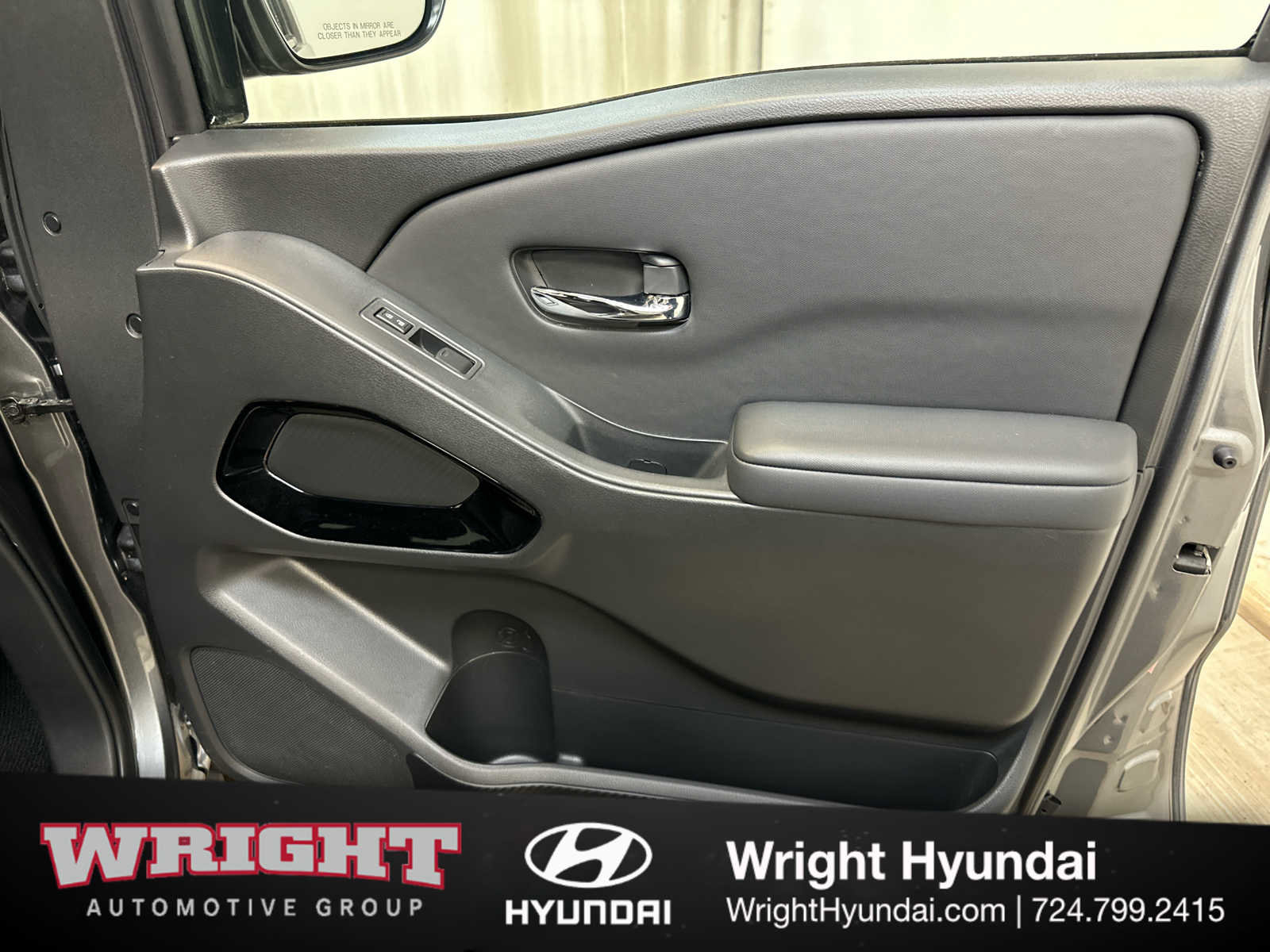 Used 2023 Nissan Frontier SV w/ Midnight Edition Package image 16