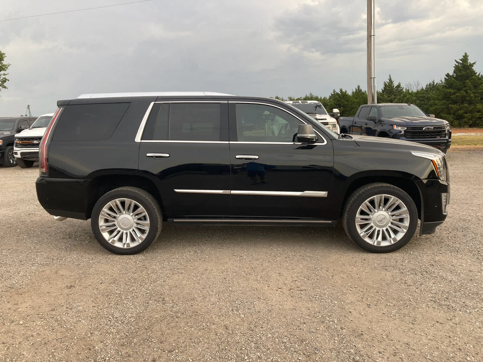 Used 2019 Cadillac Escalade Platinum AWD/4WD image 9