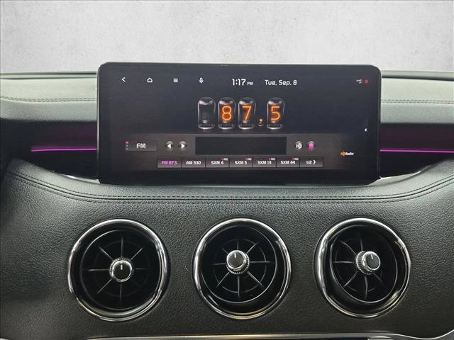 Used 2022 Kia Stinger GT1 RWD image 18