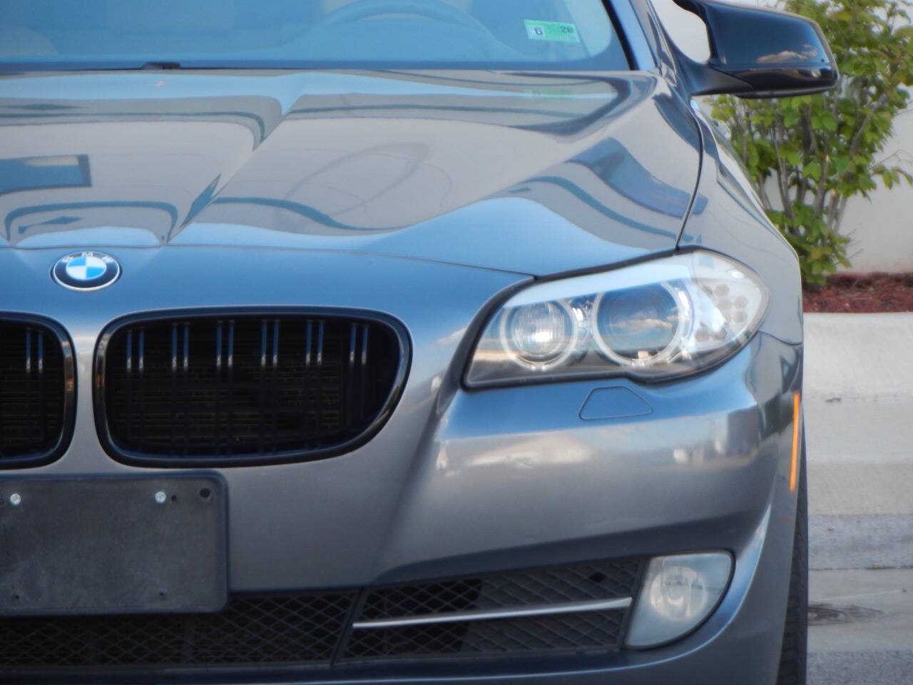 Used 2011 BMW 535i xDrive Sedan AWD/4WD image 9